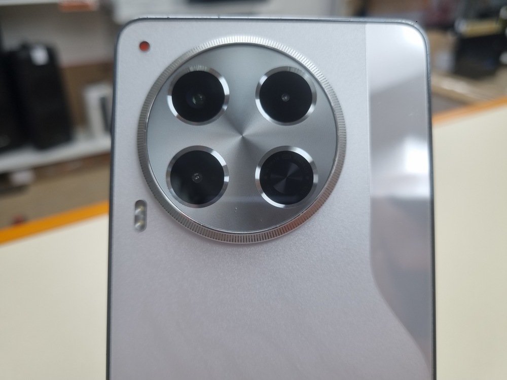 Смартфон Tecno Camon 30 8/256