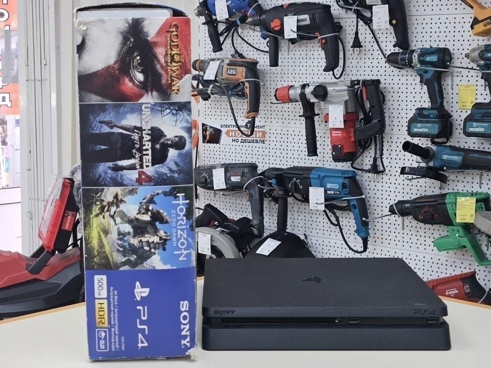 Игровая приставка PlayStation 4 Slim 500GB Игровая приставка PlayStation 4 Slim 500GB