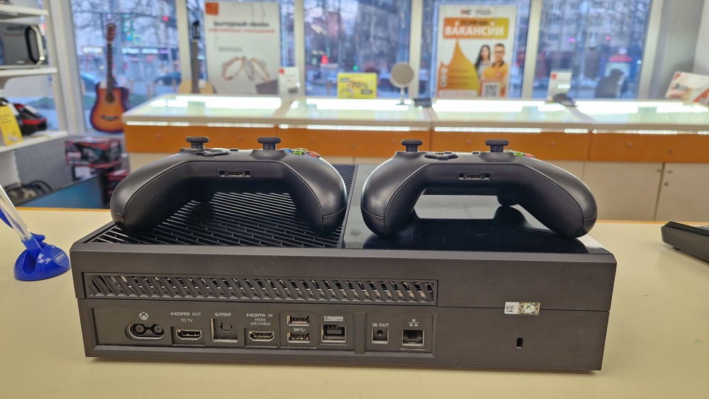 Игровая приставка Xbox One 500Gb
