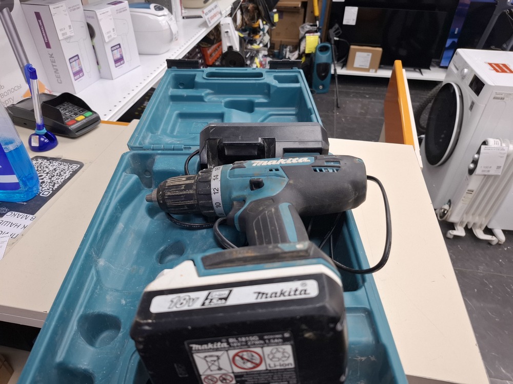 Шуруповерт Makita DF488DWE