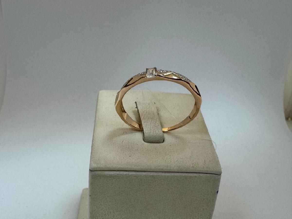 КОЛЬЦО С КАМНЯМИ (Au 585)