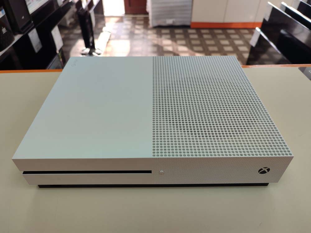 Игровая приставка Xbox One S 500Gb