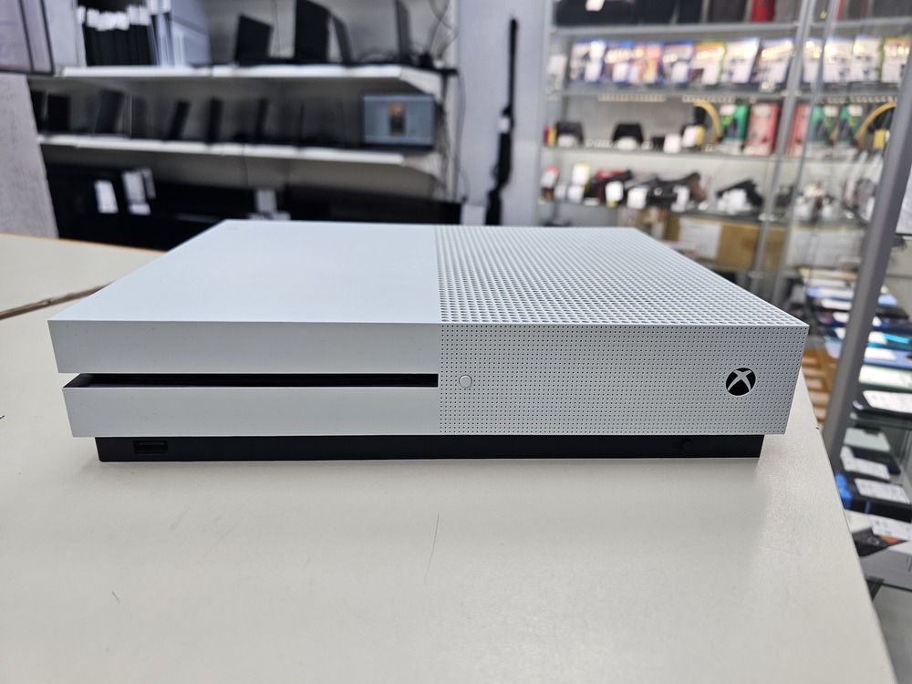 Игровая приставка Xbox One S 1TB