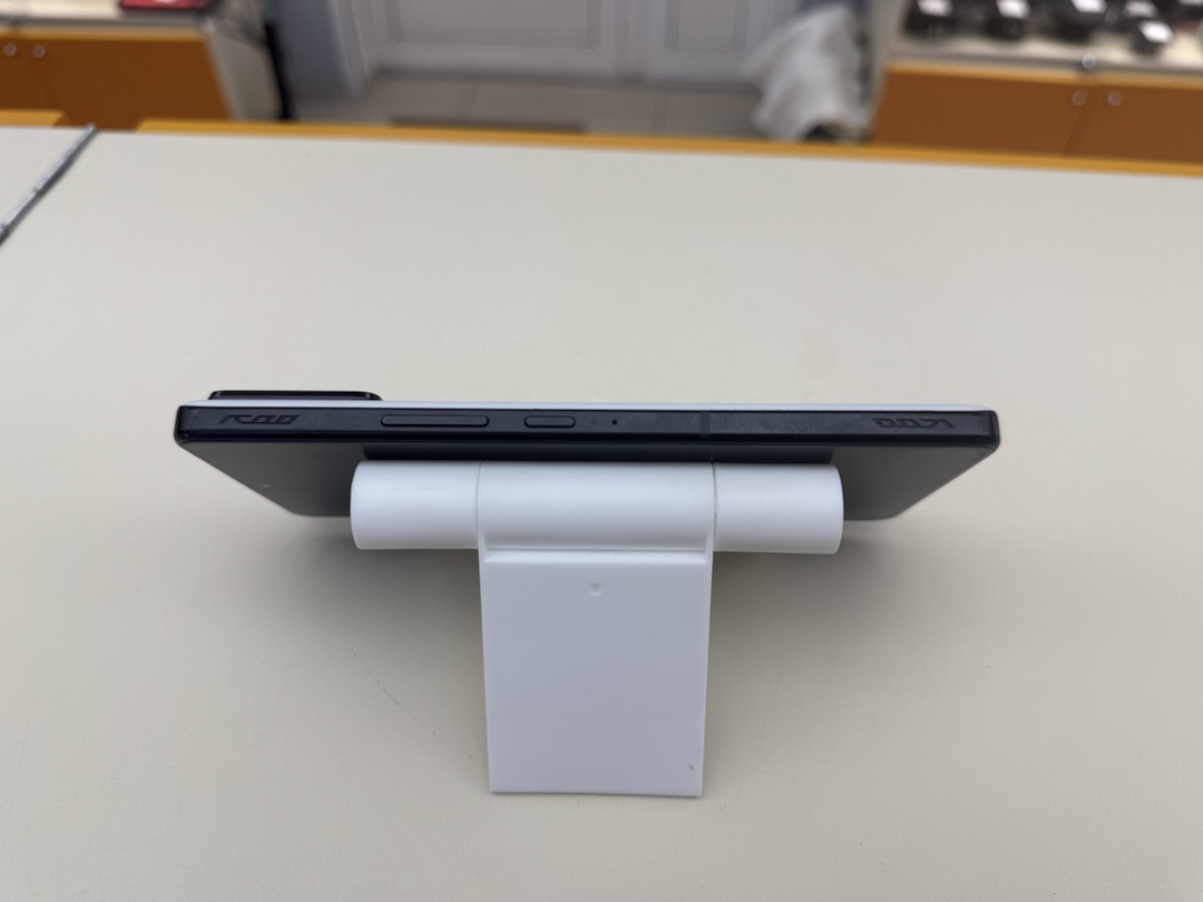 Смартфон Asus ROG Phone 9 12/256