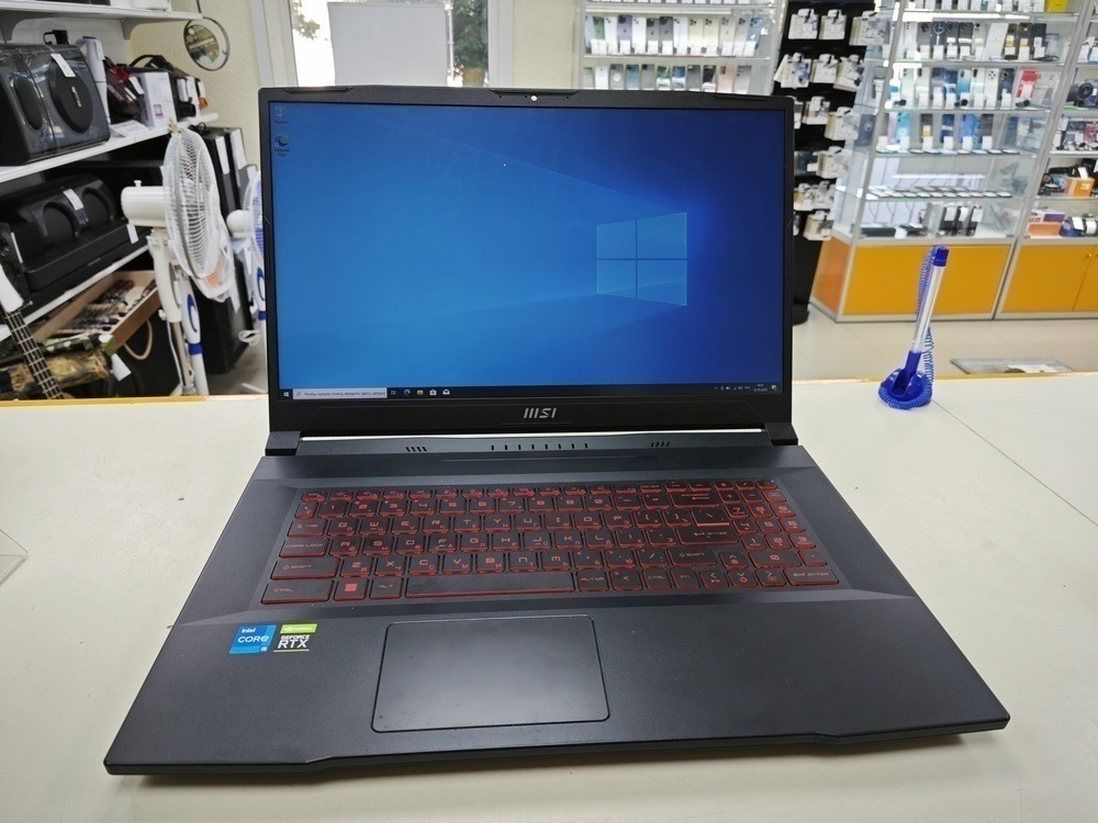 Ноутбук MSI MS-17L2;  Core I5-11400H, GeForce RTX 3050, 8 Гб, 500 Гб, Нет