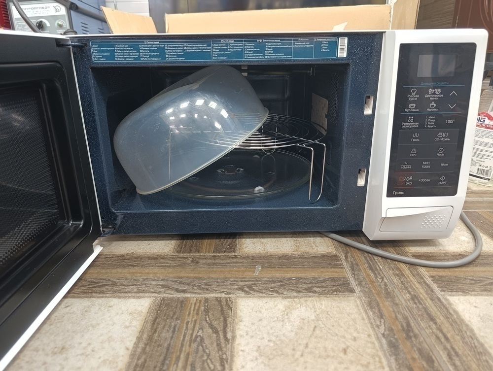 Микроволновая печь Samsung GE83KRW-2