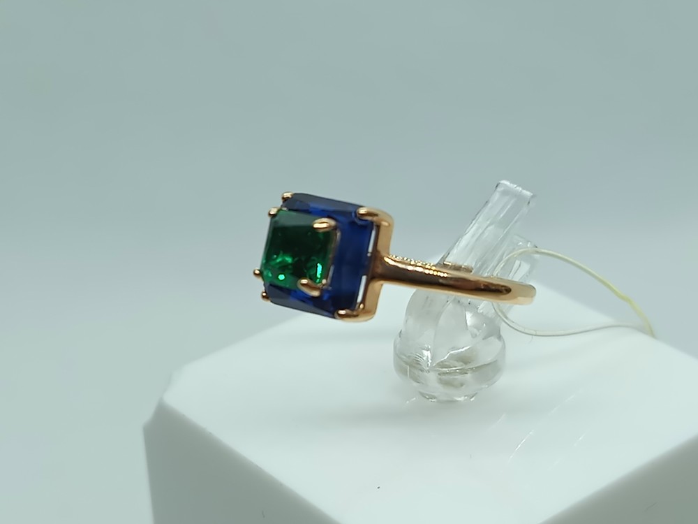 716672 КОЛЬЦО С КАМНЯМИ (Au 585)