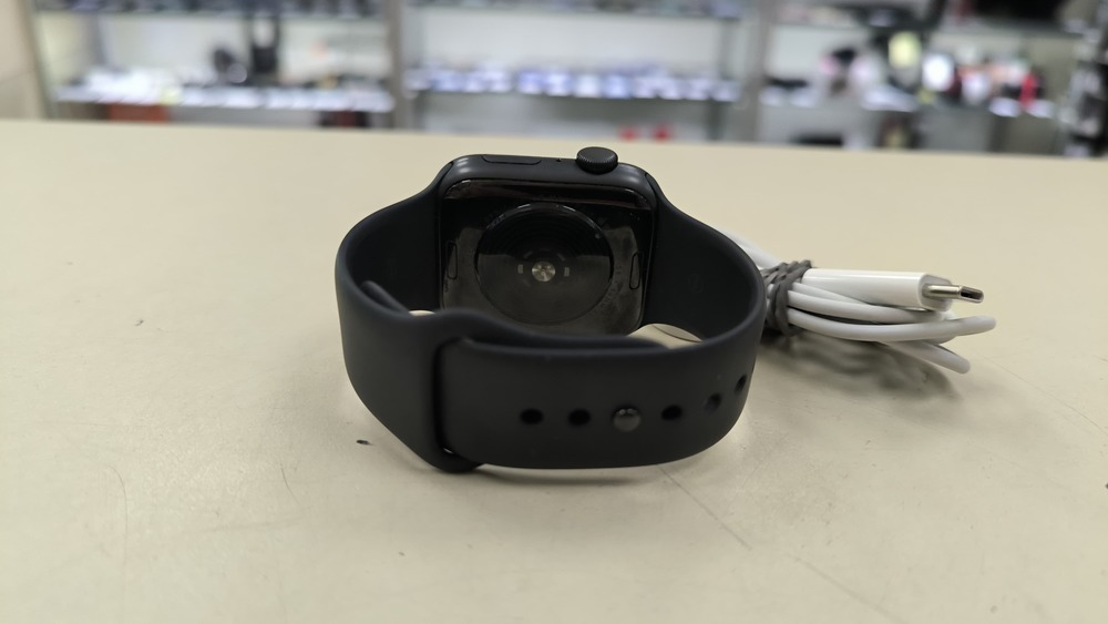 Смарт-часы Apple Watch SE 44mm