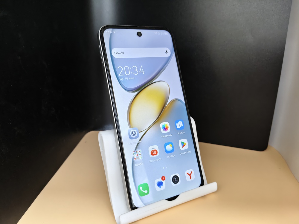 Смартфон Tecno Spark GO 1 3/64