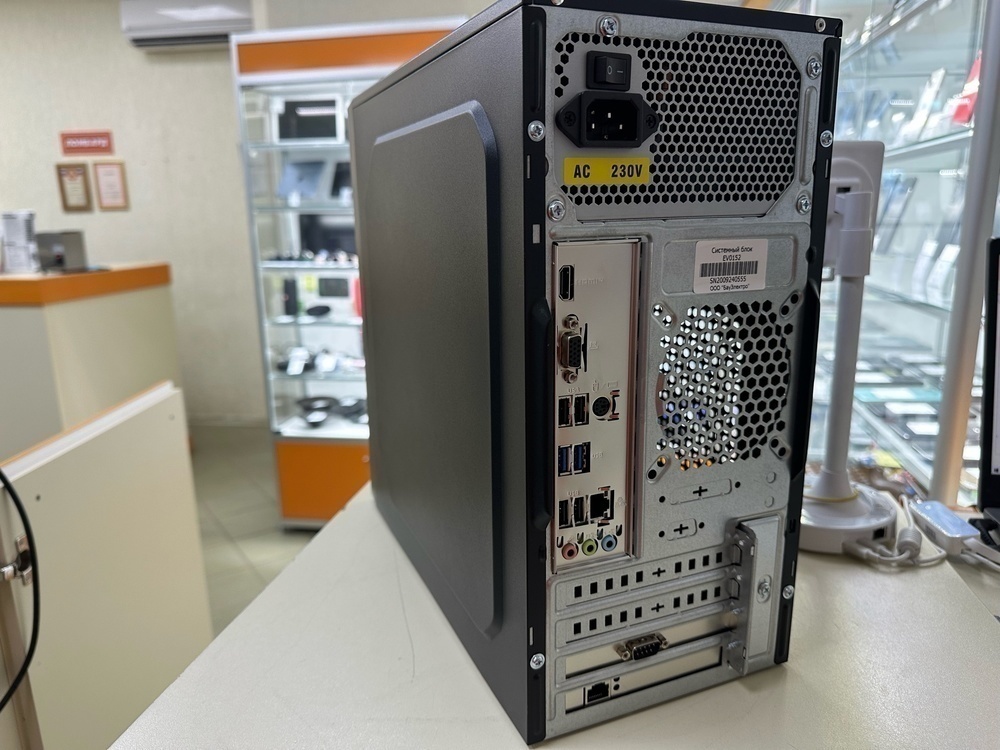 Системный блок Noname No Model; Core I3-12100F, Intel UHD Graphics 730, 16 Гб, 240 Гб, Нет