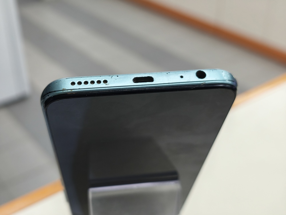 Смартфон Infinix HOT 12i 4/64