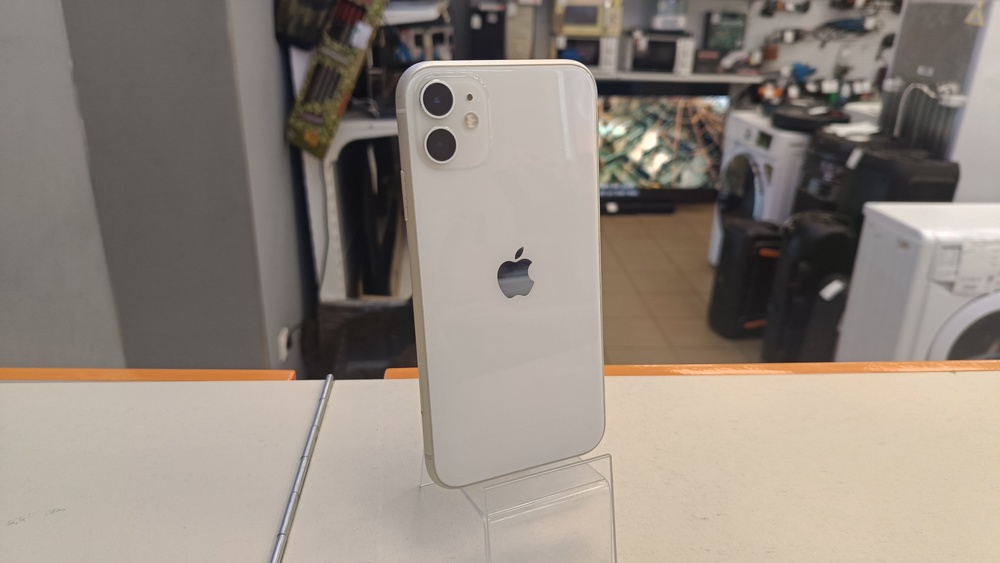 Смартфон Apple iPhone 11 64Gb