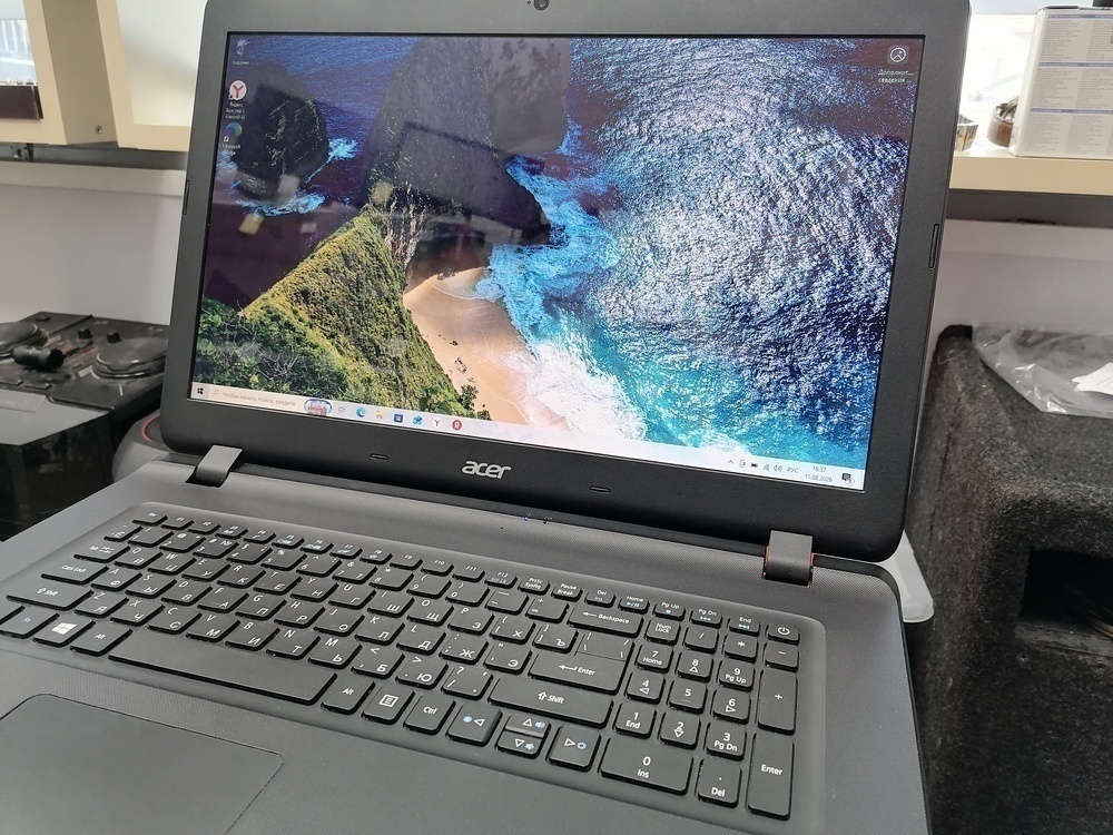 Ноутбук Acer; Pentium N4200, Intel UHD Graphics, 4 Гб, Нет, 500 Гб