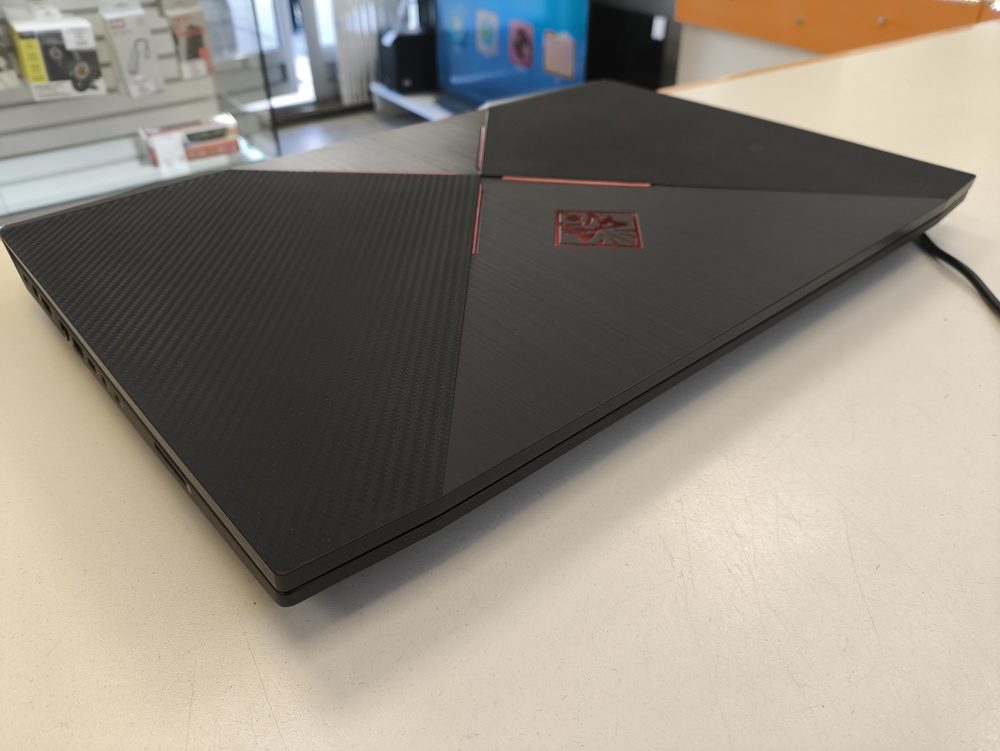 Ноутбук HP; Core i7-8750H, GeForce GTX 1050 Ti, 16 Гб, 256 Гб, 1 Tb