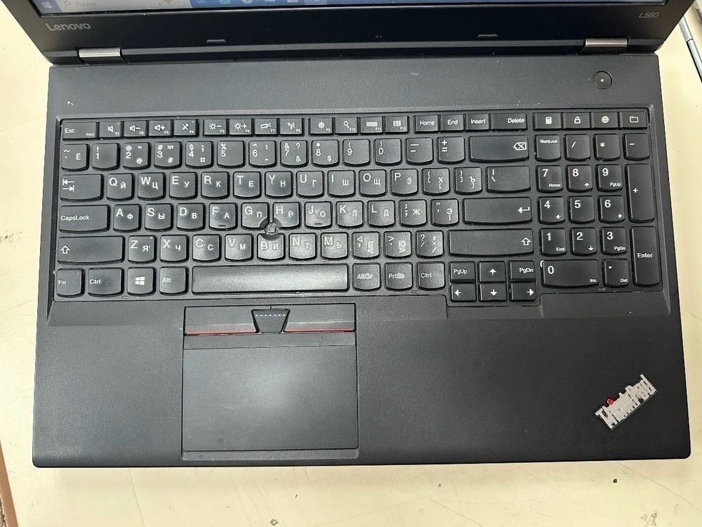 Ноутбук Lenovo; Core i3-6100U, Intel HD Graphics 520, 8 Гб, 240 Гб, Нет