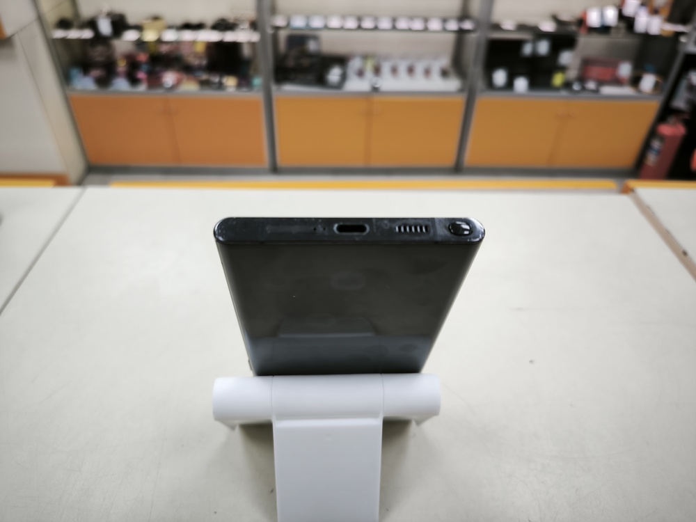 Смартфон Samsung Galaxy S22 Ultra 12/512