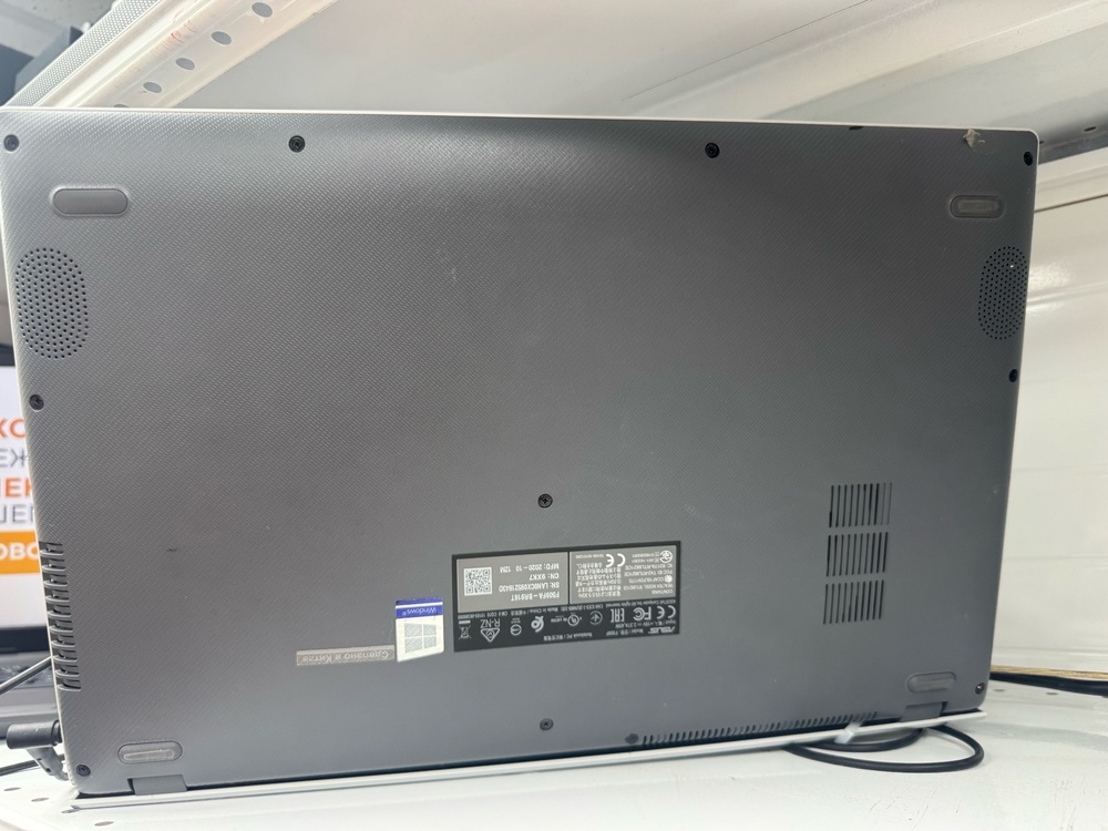 Ноутбук ASUS; Core i5-7200U, Intel UHD Graphics 620, 8 Гб, 250 Гб, Нет