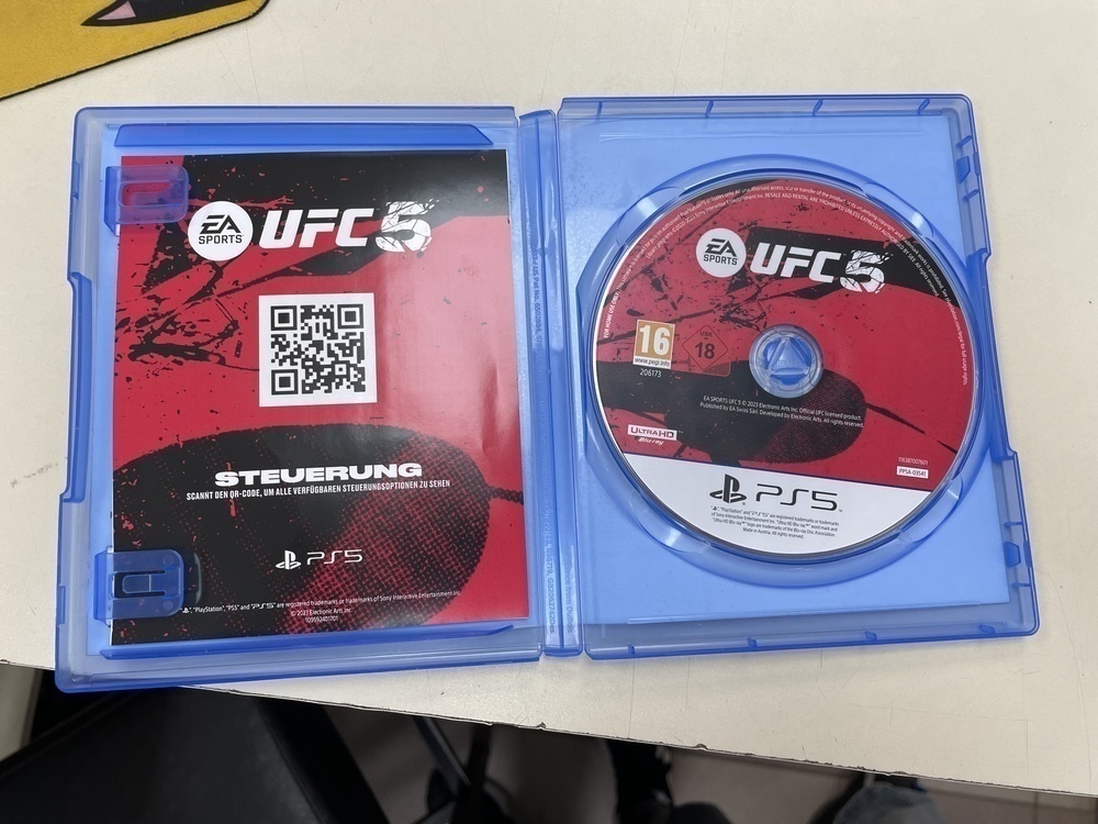 Игра Playstation 5 UFC5