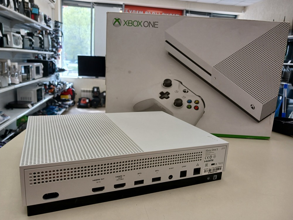 Игровая приставка Xbox One S 500Gb