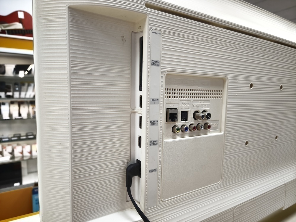 LED Телевизор Samsung UE32T4510AU