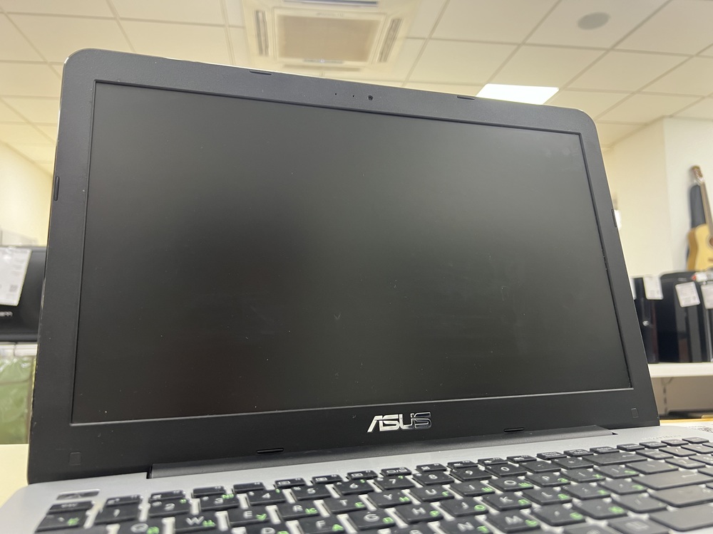 Ноутбук ASUS; Core i5-5200U, GeForce 930M, 8 Гб, Нет, 1 Tb