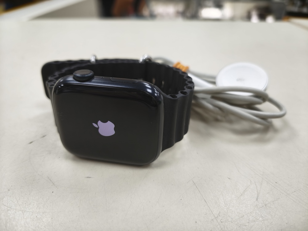 Смарт-часы Apple Watch Series 7 45mm