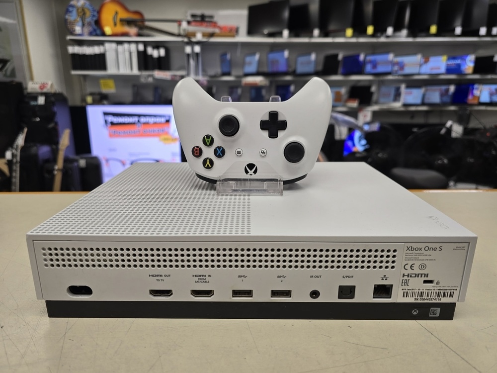 Игровая приставка Xbox One S 500Gb Игровая приставка Xbox One S 500Gb