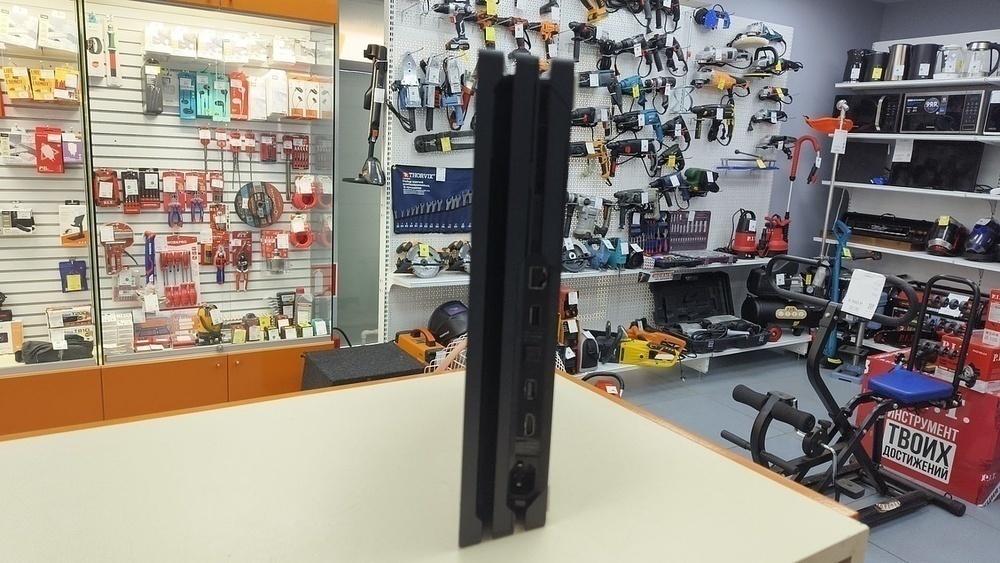 Игровая приставка PlayStation 4 Pro 1Tb