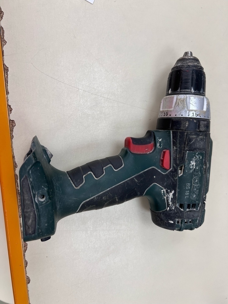 Шуруповерт Metabo BS 18LI