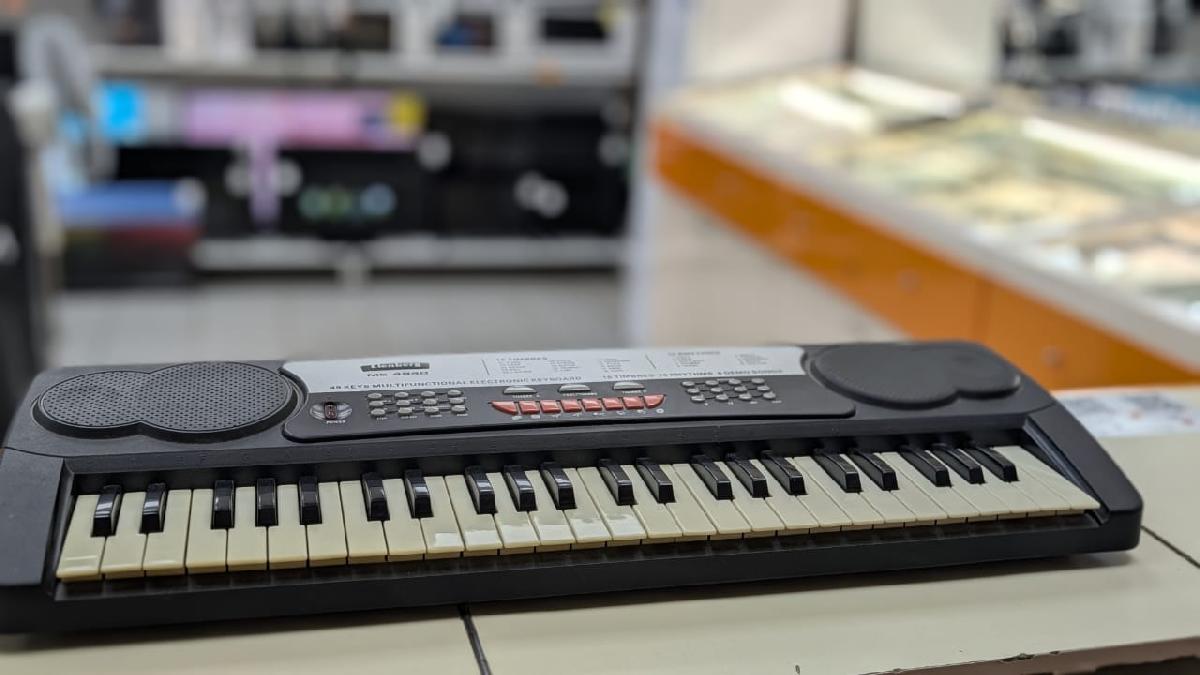 Синтезатор Elenberg MS-4940