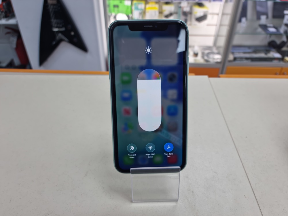 Смартфон Apple iPhone 11 64Gb