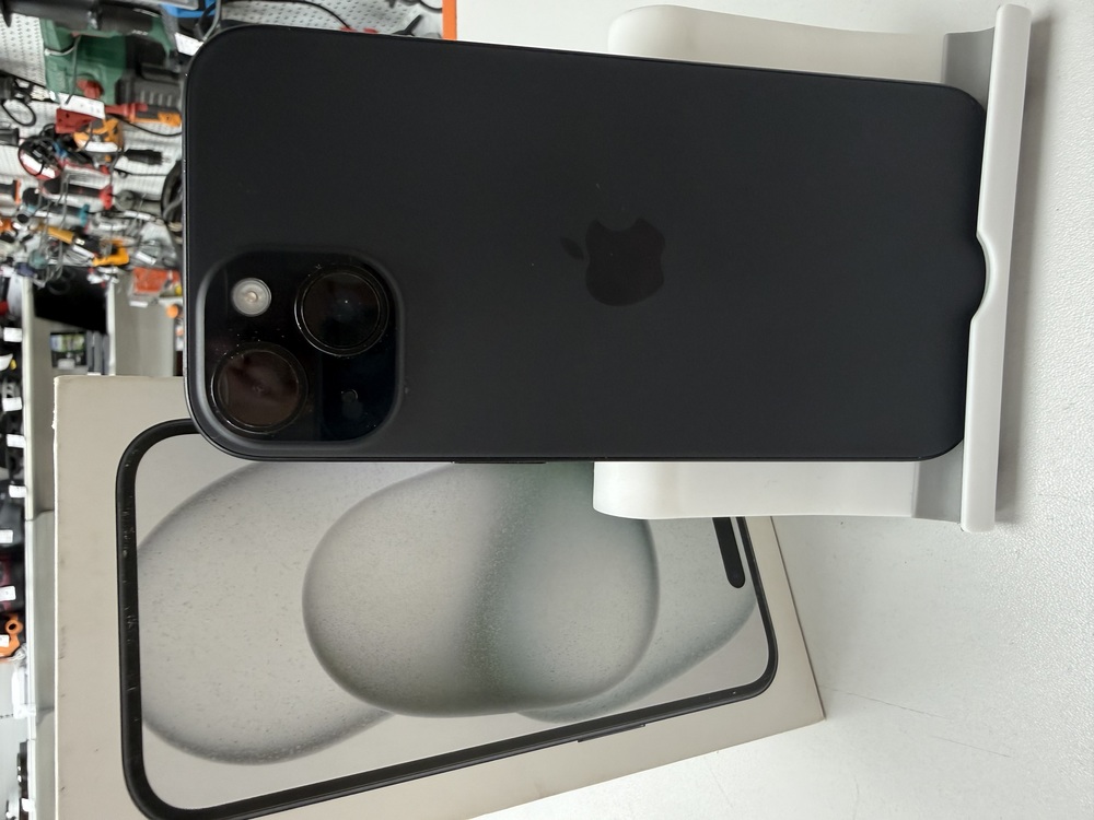 Смартфон Apple Iphone 15 128Gb