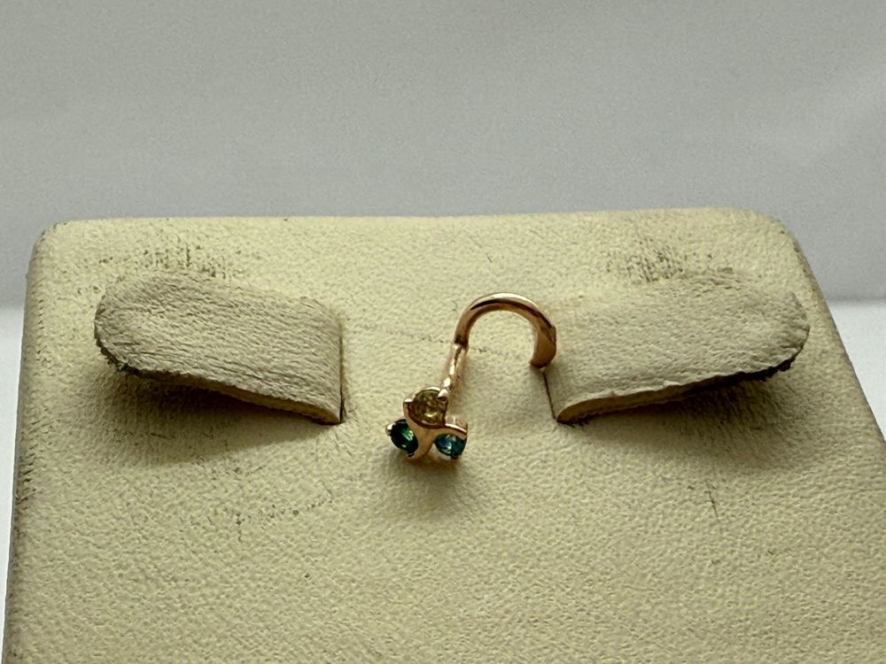 ПИРСИНГ В НОС с камнями (Au 585)