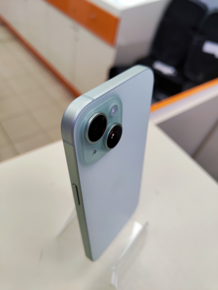 Смартфон Apple Iphone 15 128Gb