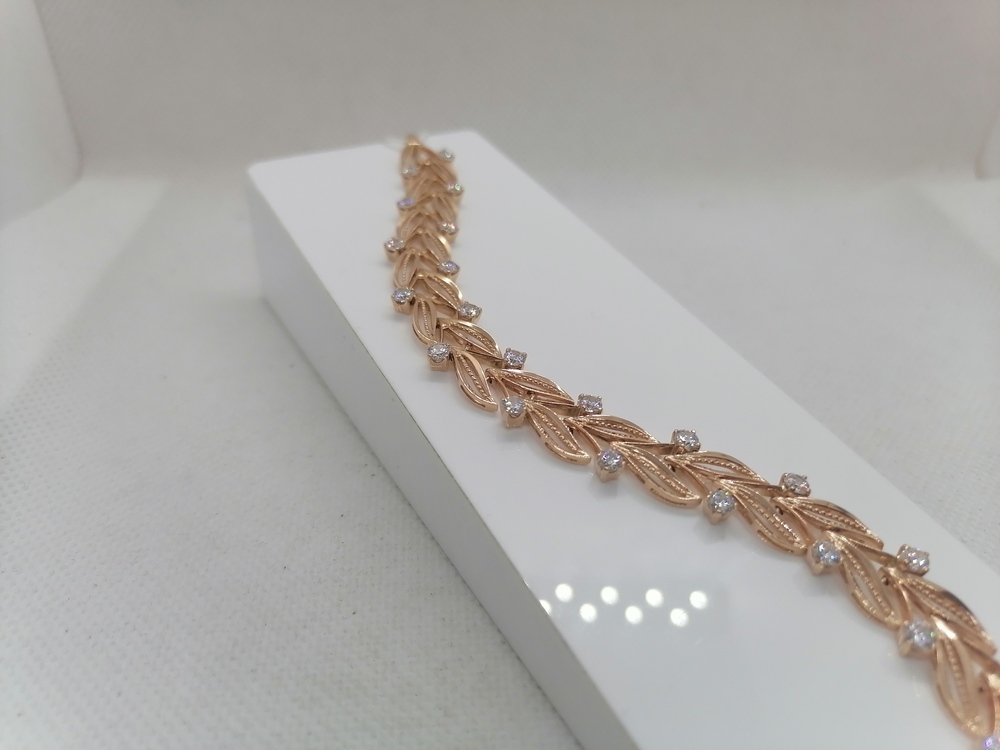 БРАСЛЕТ С КАМНЯМИ (Au 585)