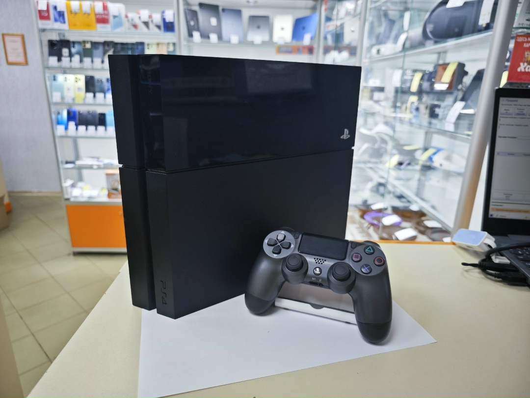 Игровая приставка PlayStation 4 FAT 500GB