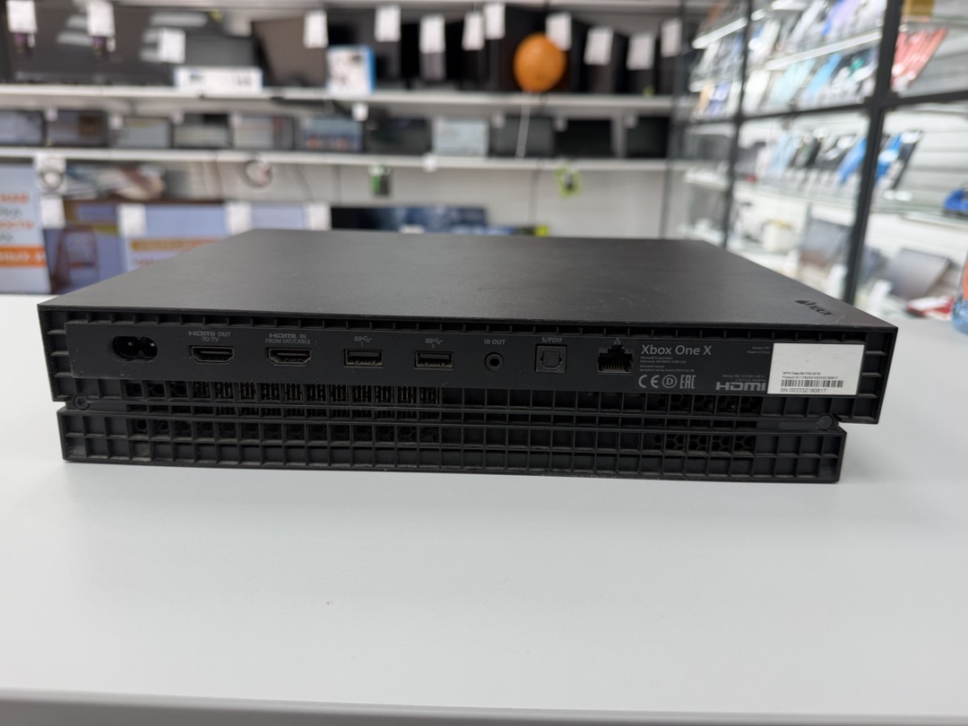 Игровая приставка Xbox One X 1Tb