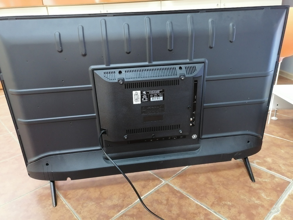 LED Телевизор HI VHIX-43F169MSY
