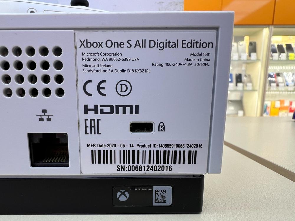Игровая приставка Xbox One S 1TB