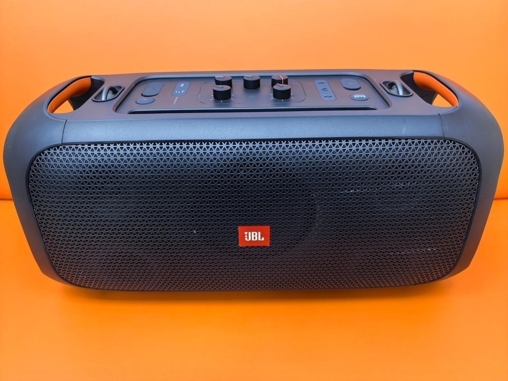 Портативная акустика JBL Partybox on the go
