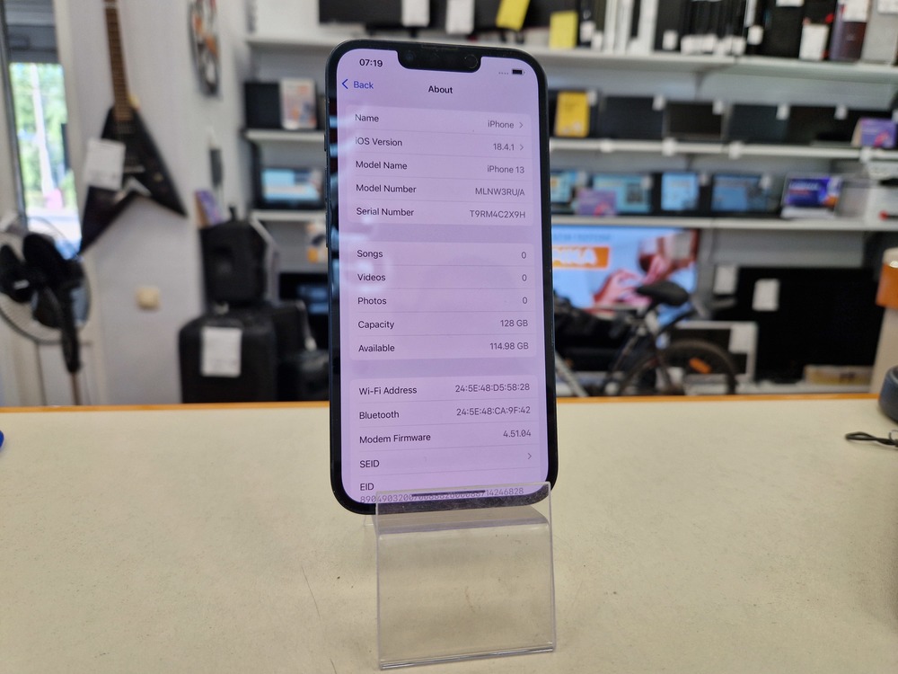 Смартфон Apple iPhone 13 128Gb
