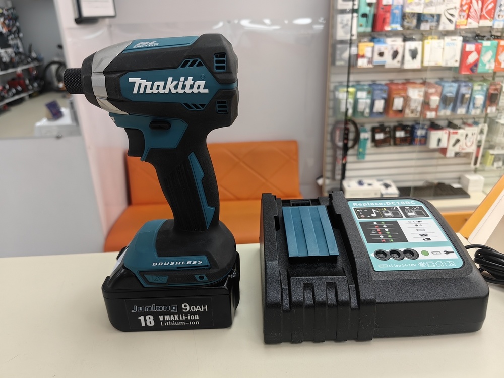 Гайковерт Makita DTD153