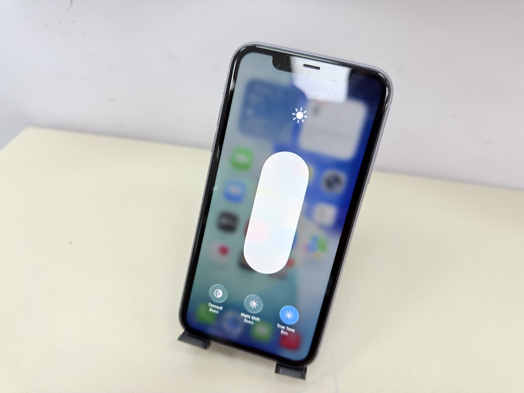 Смартфон Apple iPhone 11 64Gb