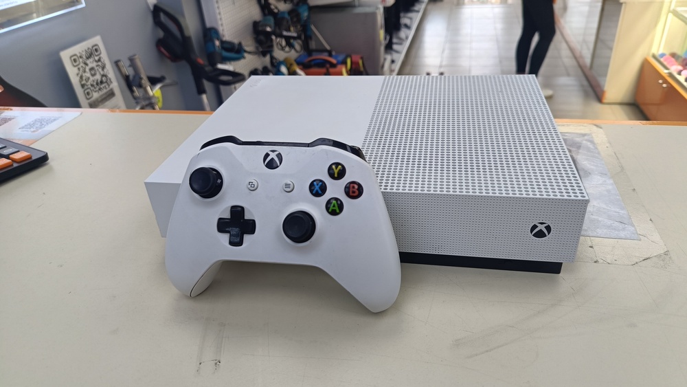 Игровая приставка Xbox One S Digital Edition 1TB
