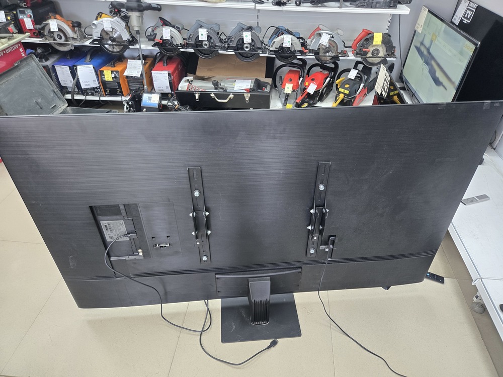 QLED Телевизор Samsung QE65Q77AAU