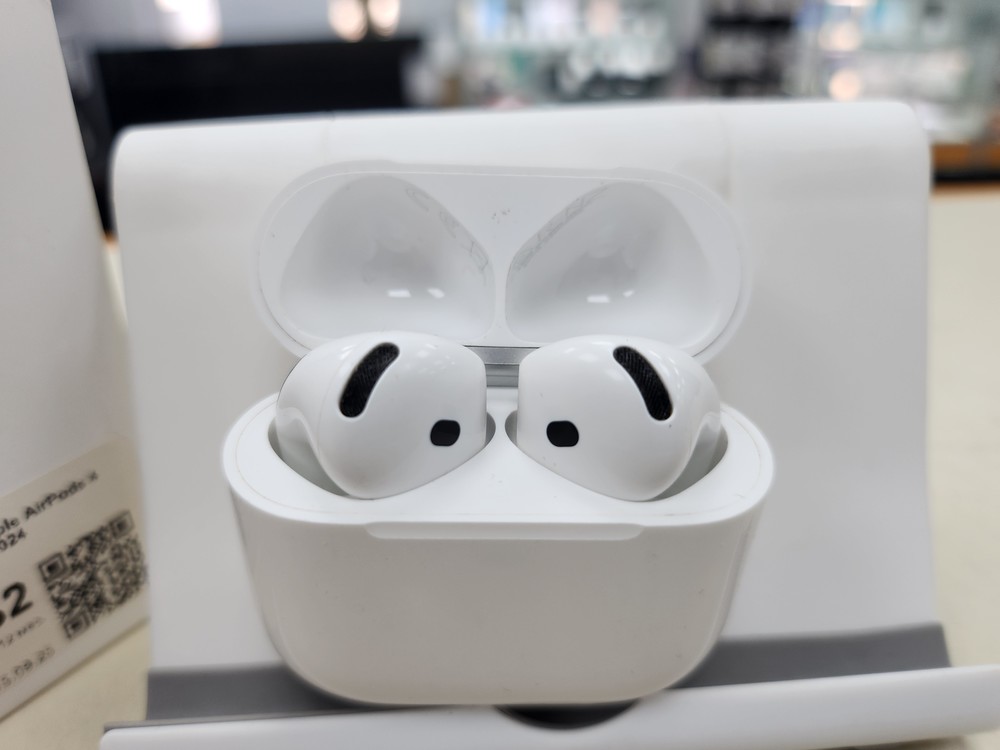 Наушники беспроводные Apple AirPods 4 Без ANC