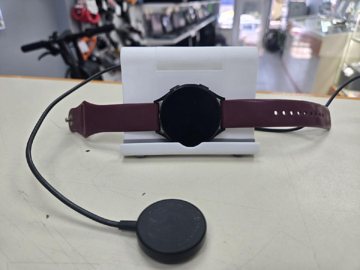 Смарт-часы Samsung Galaxy Watch 4 44mm
