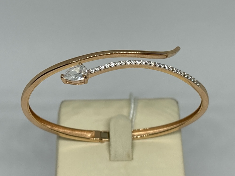 БЖКИ585 БРАСЛЕТ ЖЕСТКИЙ С КАМНЯМИ (Au 585)