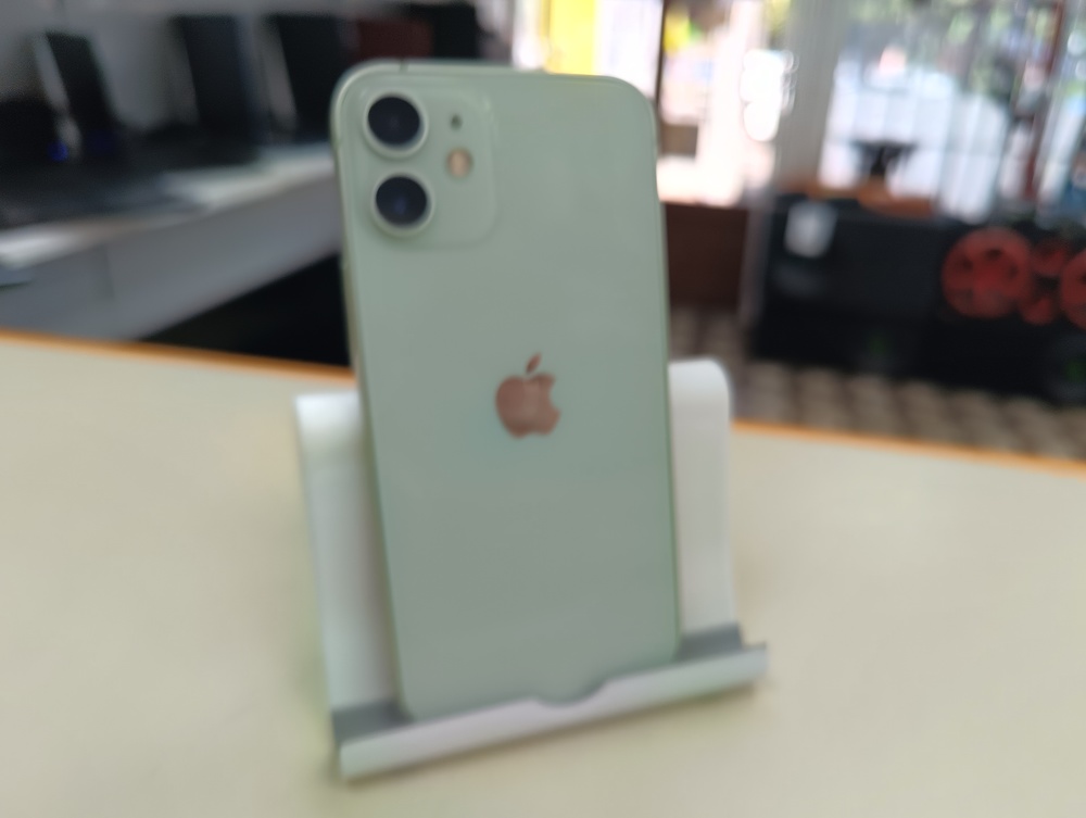 Смартфон Apple iPhone 12 mini 64Gb