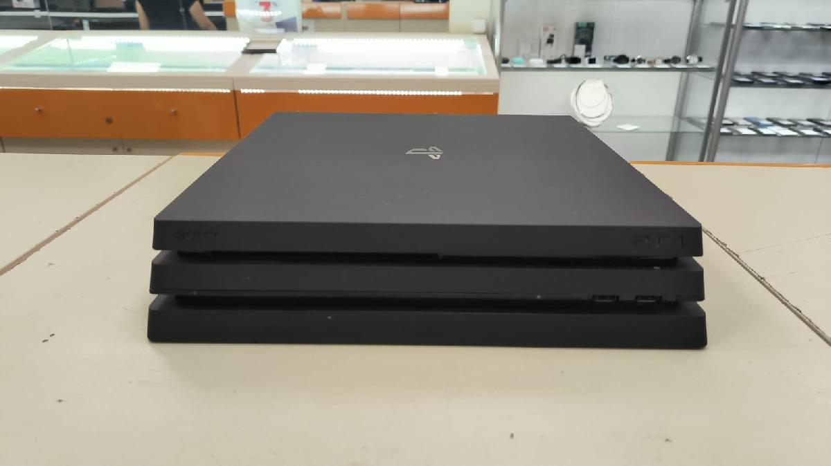 Игровая приставка PlayStation 4 Pro 1Tb